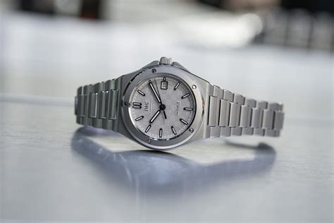 iwc ingenieur 40mm laureus|iwc ingenieur automatic 40 titanium.